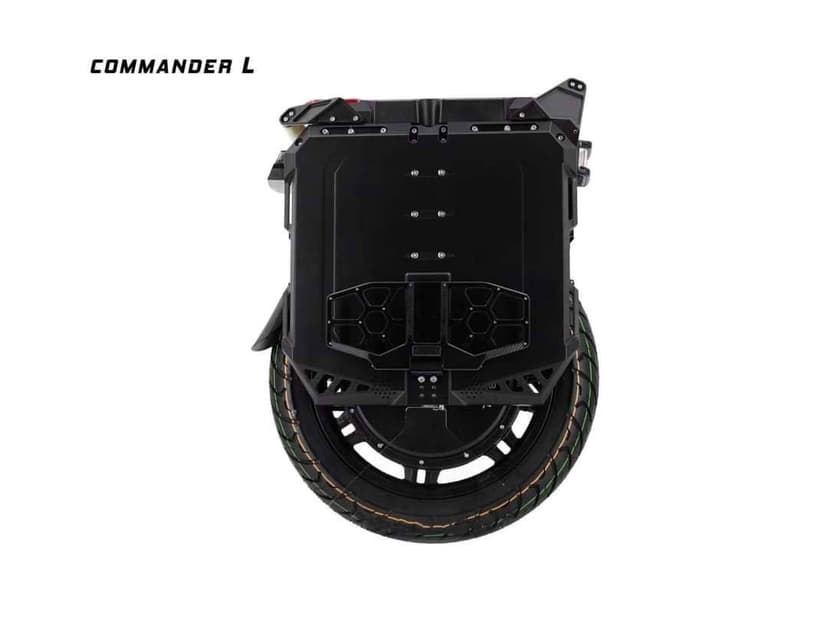 Commander Max - Image 1
